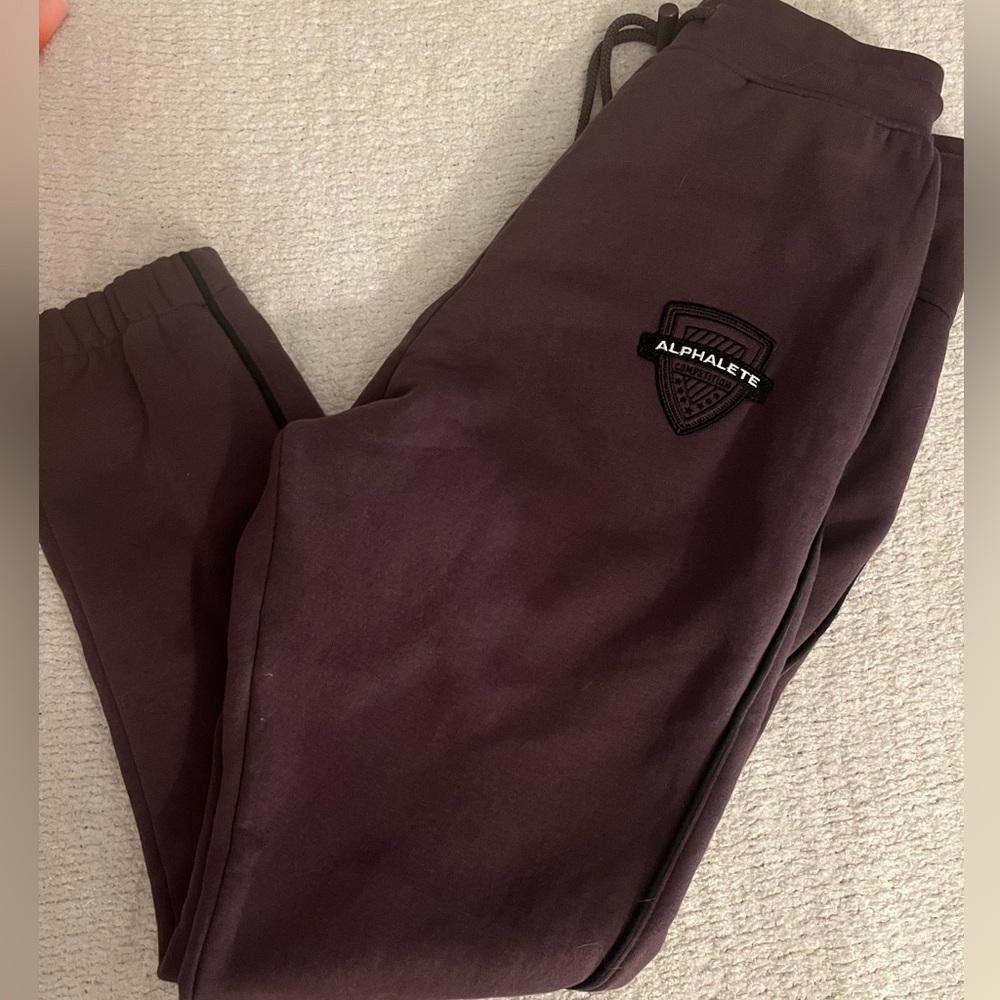 Alphalete Joggers